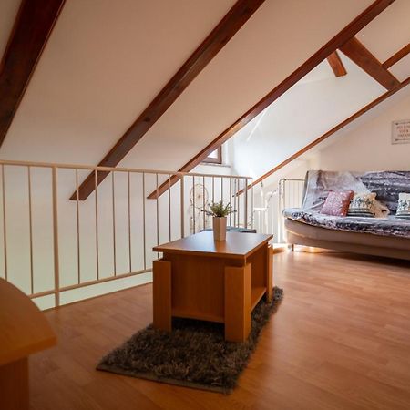 Specious Apartment Manitu In Forest Countryside Fužine Buitenkant foto