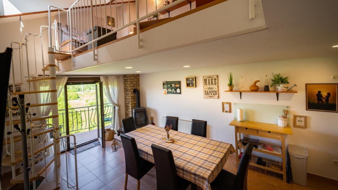 Specious Apartment Manitu In Forest Countryside Fužine Buitenkant foto