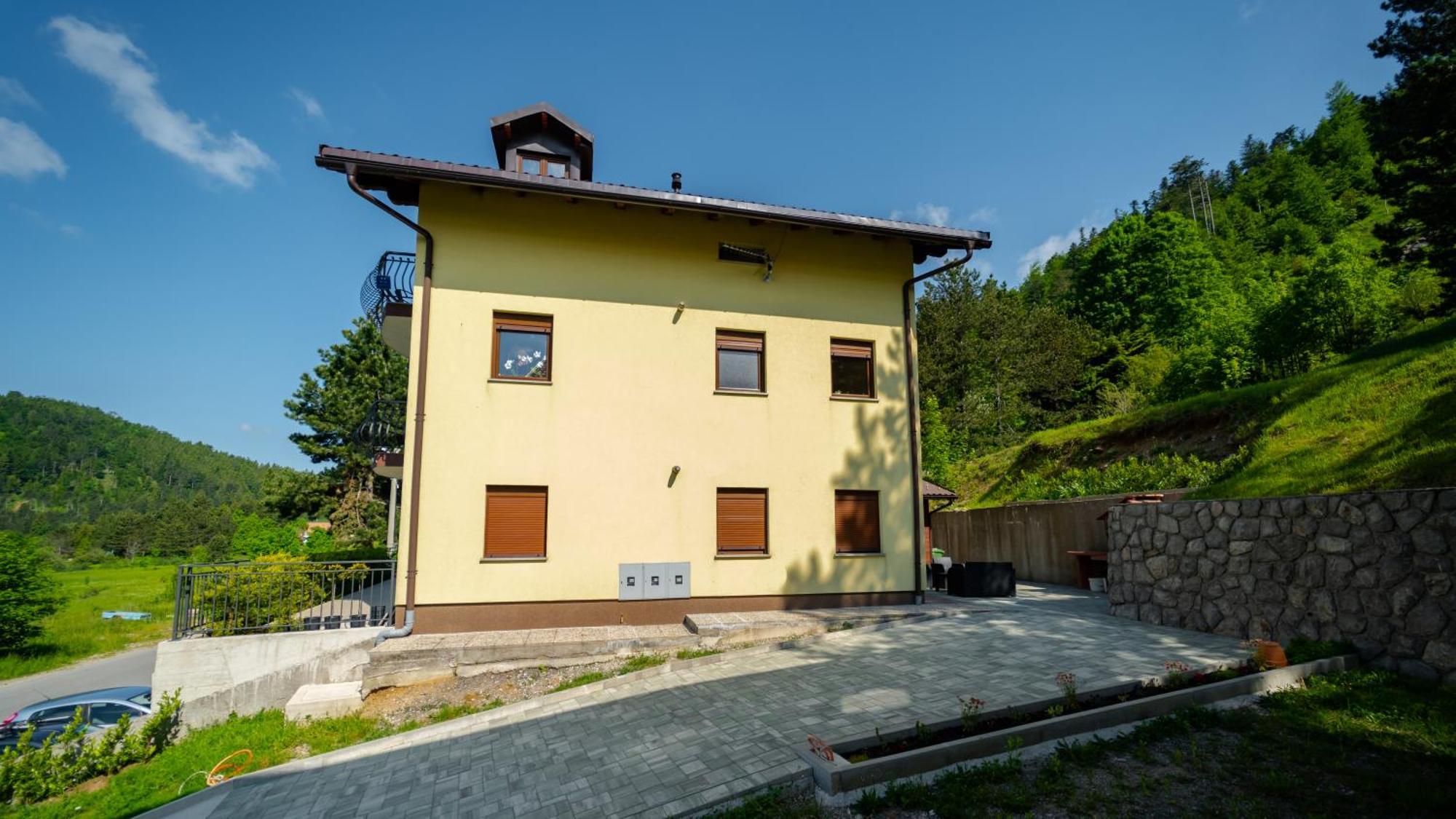 Specious Apartment Manitu In Forest Countryside Fužine Buitenkant foto
